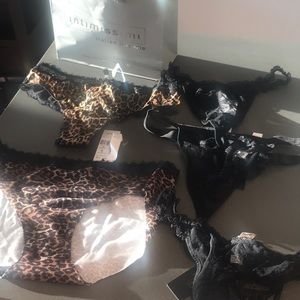 intimissimi panties. NEW. Tags medium. 6 pair